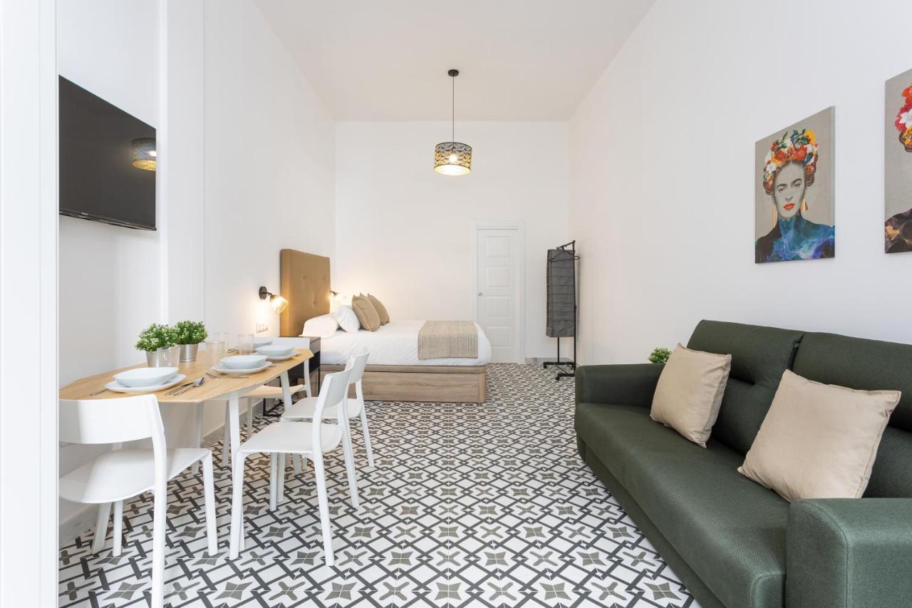 Holidays2Malaga Picasuss Loft New Built Close Huelin Beach And Promenade Zewnętrze zdjęcie